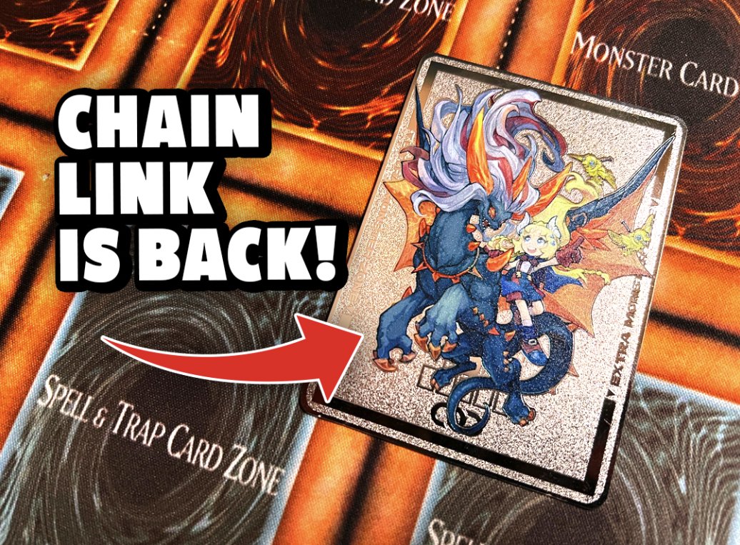 ⚠️ GIVEAWAY ALERT ⚠️
In celebration of @ChainLinkTCG opening under new management, we're giving away this SERIALIZED Branded Bond field center!
➡️ Follow me and @ChainLinkTCG 
➡️ Like &amp; Retweet this tweet
We'll be drawing this on Saturday on my Twitch weekly stream, stay tuned!