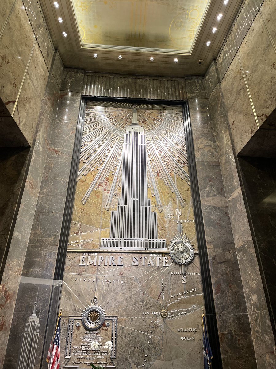 CHCSExpressArts's tweet image. Exploring the Empire State Building in NYC. We were so lucky to have sunny weather and no clouds! 🇺🇸🗽
@CefnHengoed