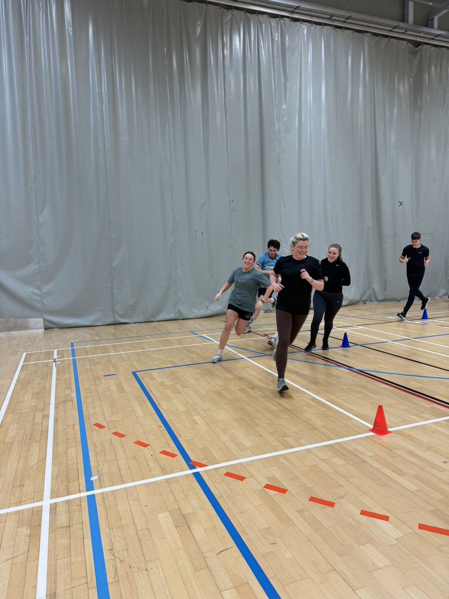 Fantastic lectures on Cricket and Athletics today for our PGCE PE students. Thanks to Ryan Gladwin from @GreenMeadowsWAT and James Boxell from @BradfordForster for your expert input!