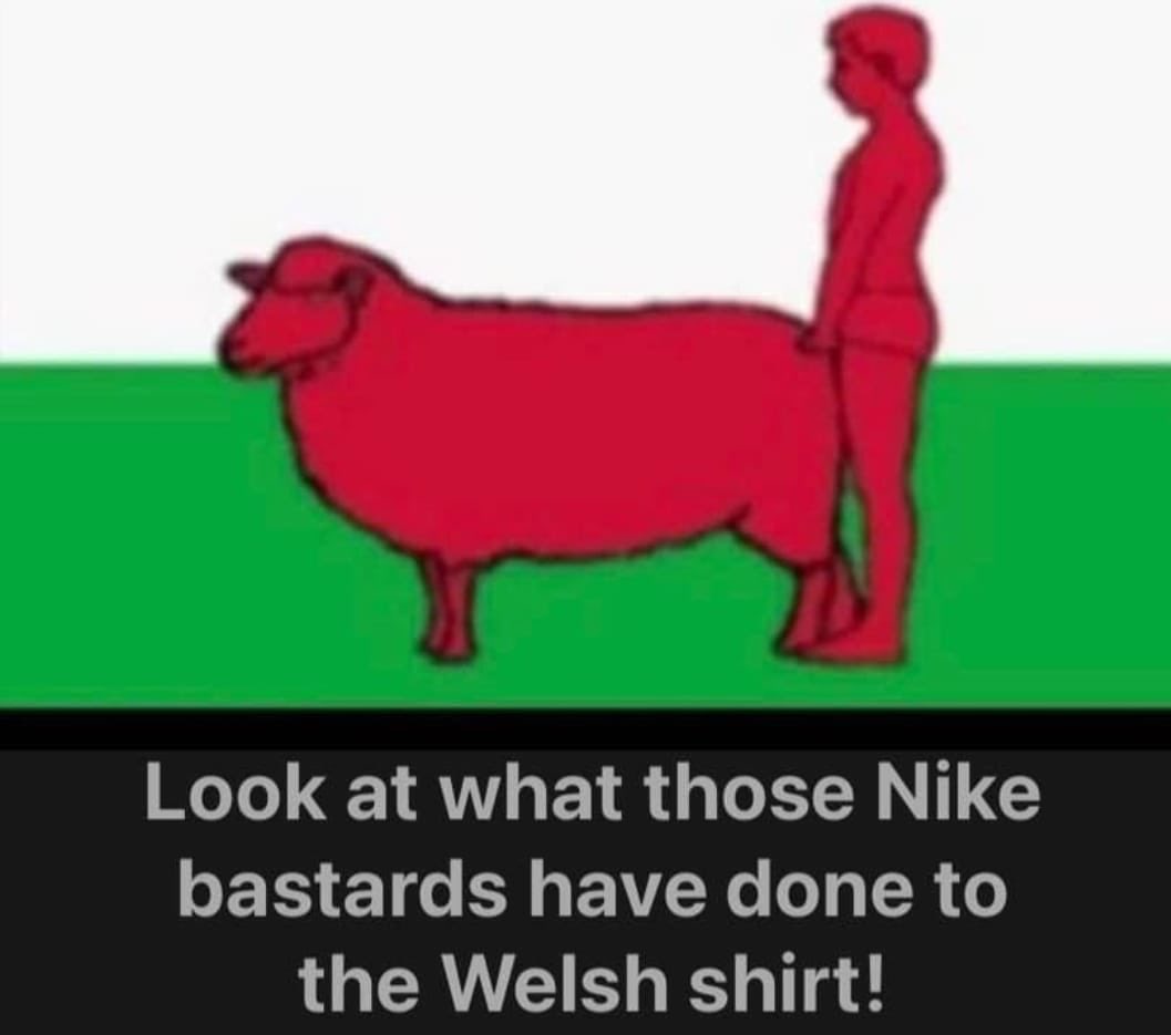 Danny__wright's tweet image. 😂 @Nike @Joey7Barton