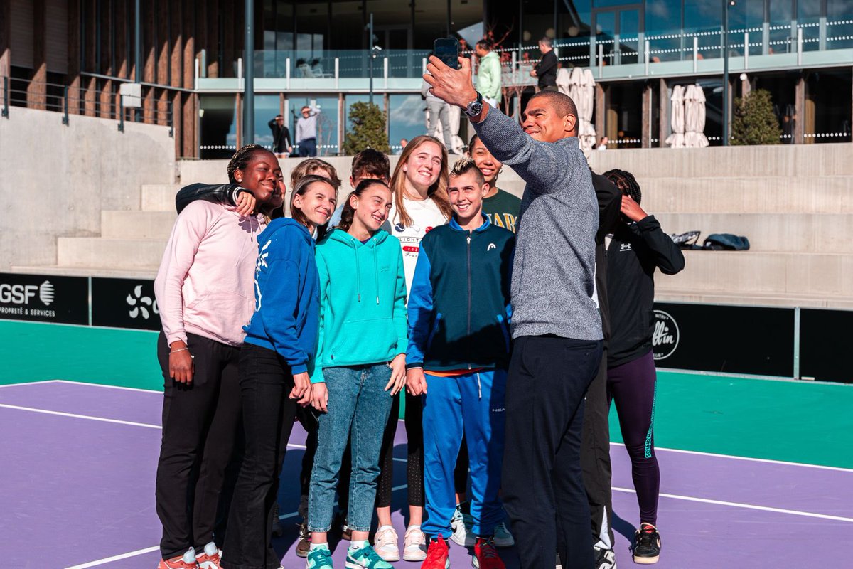 Ce week-end au Country Club, nous avons accueilli la team @BNPParibas Jeunes Talents & @WeAreTennisFR pour des activités super cool ! 🫶🏼🎾 (thread)