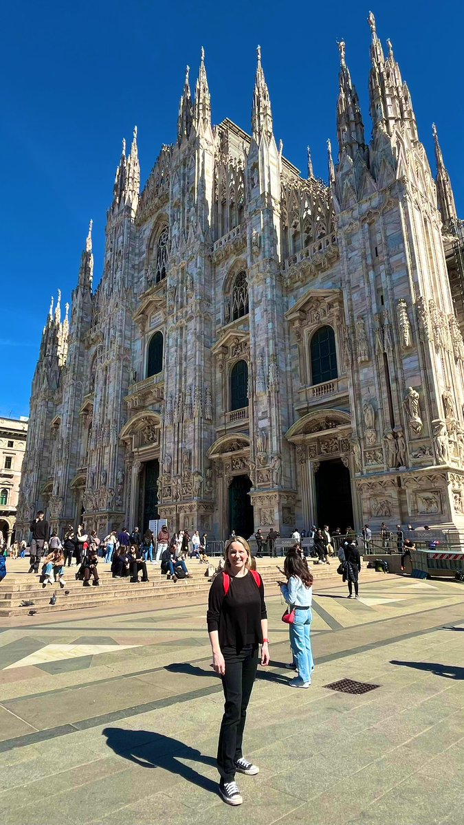 GraceLSDavidson's tweet photo. From #poland 🇵🇱 to #italy 🇮🇹 for #concert2 #jsbach #Matthäuspassion this evening. My first time performing at the iconic Teatro alla Scala @teatroallascala 🎶😊 Plus a quick visit to the roof top of @DuomodiMilano 🤩 followed by a delicious pizza 🍕 #ontour #holyweek 🎶✝️ https://t.co/dA9o8A7SF2