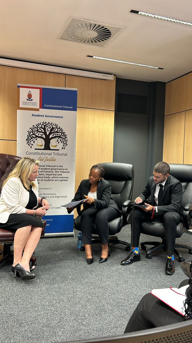 On the 20th of March 2024, the Development and Wellbeing Committee organized a discussion with Senior Magistrate Van Rensburg. ⚖️ #ConstitutionalTribunal #StudentCourt #DayInTheLifeofaSeniorMagistrate