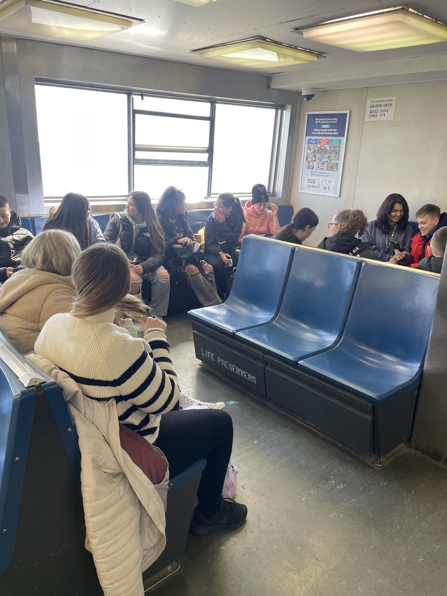 CHCSExpressArts's tweet image. The pupils had a busy day experiencing the 9/11 Memorial Museum, Freedom Tower and the Statue of Liberty. After a long day walking, the pupils welcomed the relaxing trip on the Staten Island Ferry! ⛴️ 🗽🇺🇸
@CefnHengoed