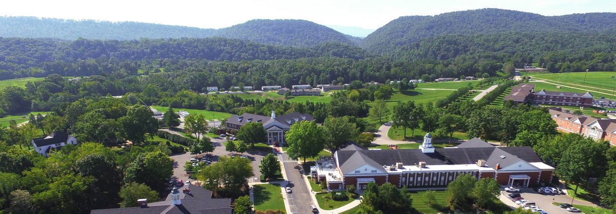 In partnership with the @865academies, @JohnsonUniv opened its doors for students to explore its vibrant campus, diverse programming, and close-knit community. 🏫 Read more about the partnership on Hall Pass: bit.ly/3vh7szz