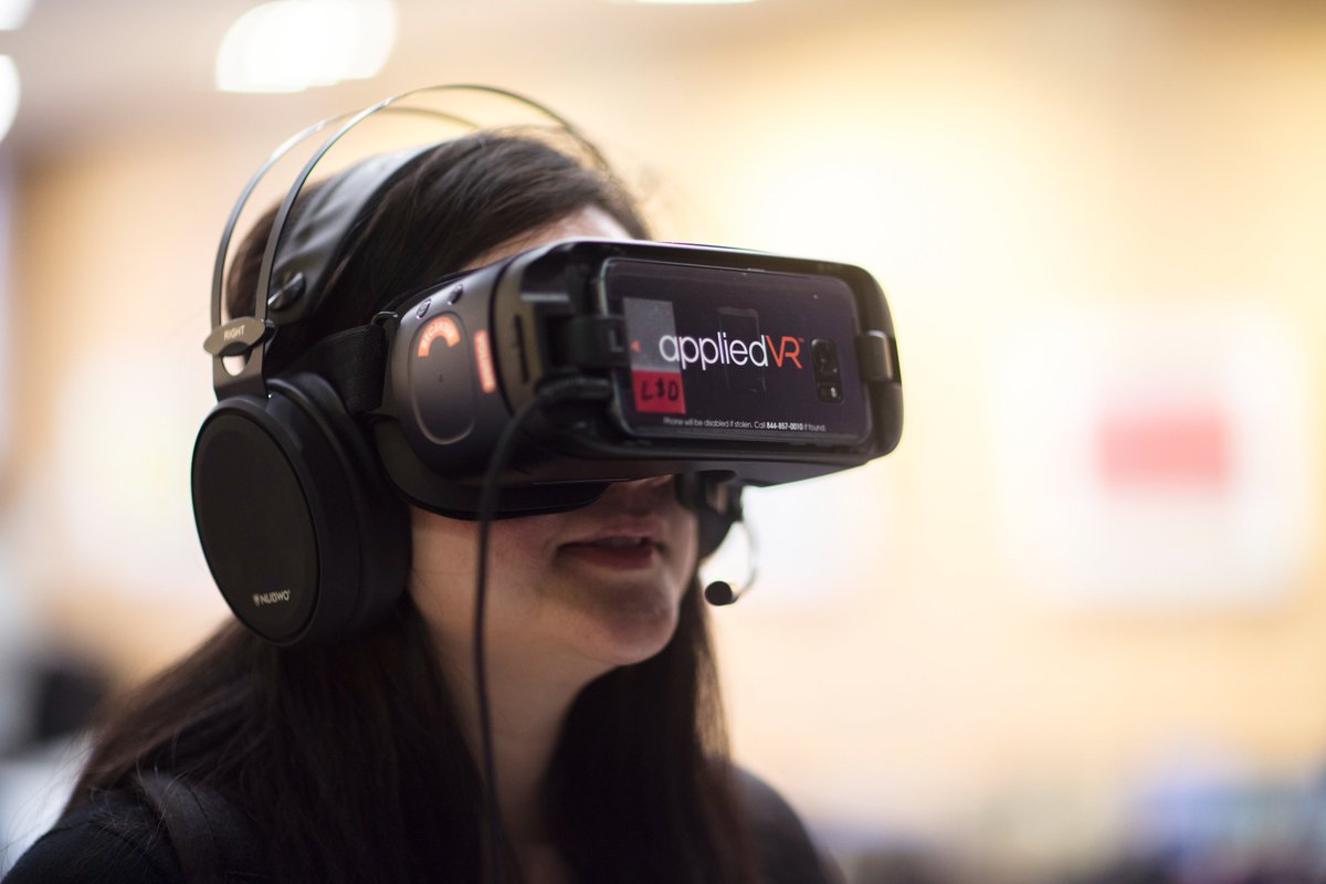 virtualmedconf's tweet photo. ⏳Just 3 days left until #vMed24! The anticipation is building for an extraordinary gathering of minds in virtual medicine. Don't miss out on this opportunity to connect with industry leaders, explore cutting-edge technologies, and shape the future of healthcare! #VR #AR https://t.co/lfySlzHdhh