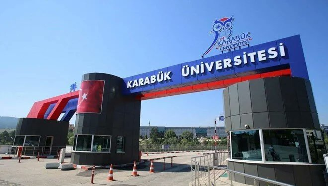 pusholder's tweet photo. Karabük Üniversitesi açıklama yaptı.

"Üniversitemiz dünya çapında elde ettiği başarılarla öne çıkmaktadır.

Bu öğrencilerimiz Türkçe öğrenmekte, Türk kültürünü öğrenmekte, Türkiye'nin gönüllü elçileri olarak ülkelerine dönmektedir." https://t.co/6u23VncMzl