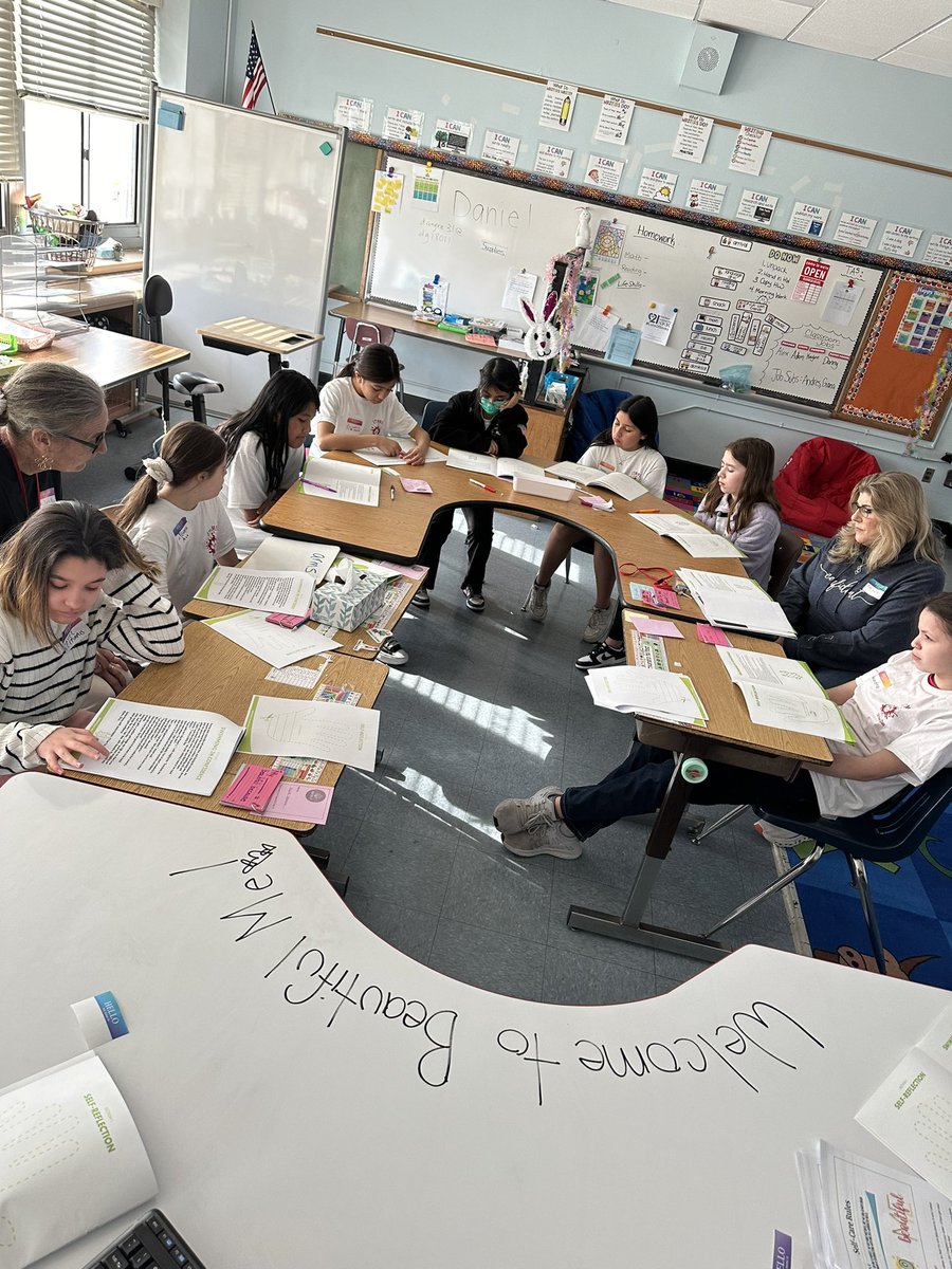 Miss Ferone tweet media