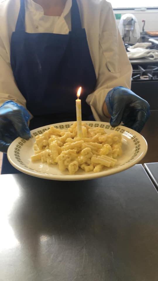 When the school kitchen know the way to the birthday heart of the world’s biggest mac ‘n’ cheese lover … 🤣💛🧀