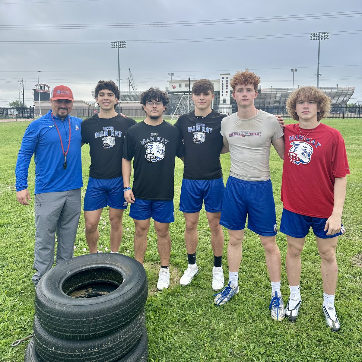 Coach Buzzard’s team broke the Deadly Medley record on the tire track today! 
#EAT #CAC 🔴⚪️🔵