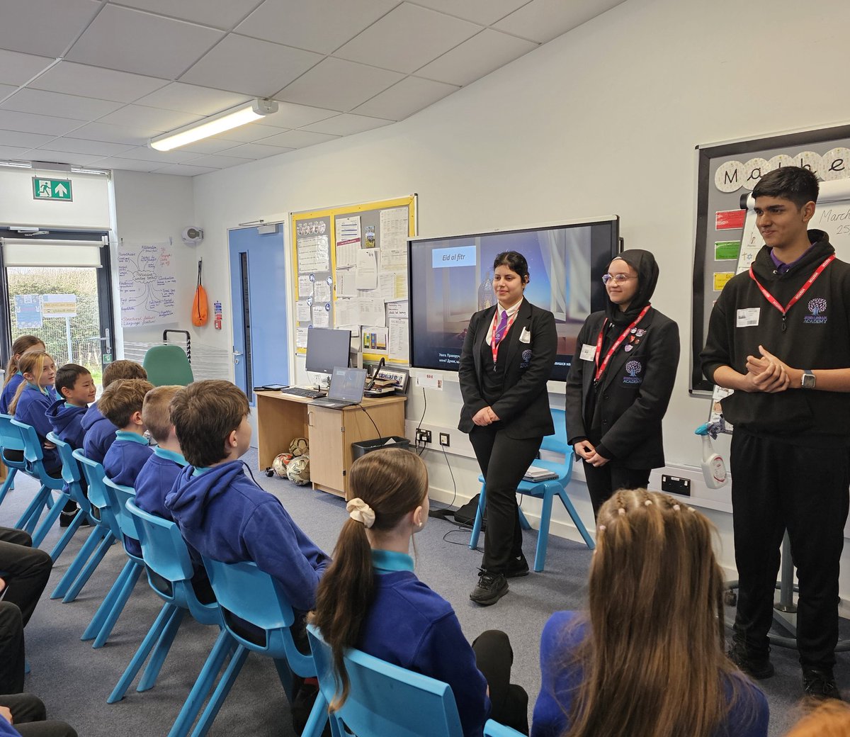 We had a truly wonderful morning celebrating Ramadan with year 6 students at @HaywoodVillAc. 🌙 They were bright and inquisitive, which our students from @BroadoakAcademy appreciated. This is what partnership looks like. @Cabotfederation 🙌🏼