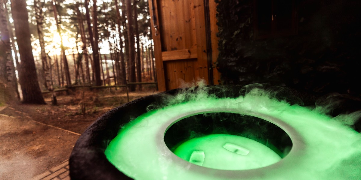 🤩Have you ever Escaped the Forest at Woburn Forest Center Parcs? Introducing our BRAND NEW escape room, Forest Laboratory🔬 Have you got the skills to unravel hidden mysteries and decode nature’s riddles together? 🔗brnw.ch/21wIcYz