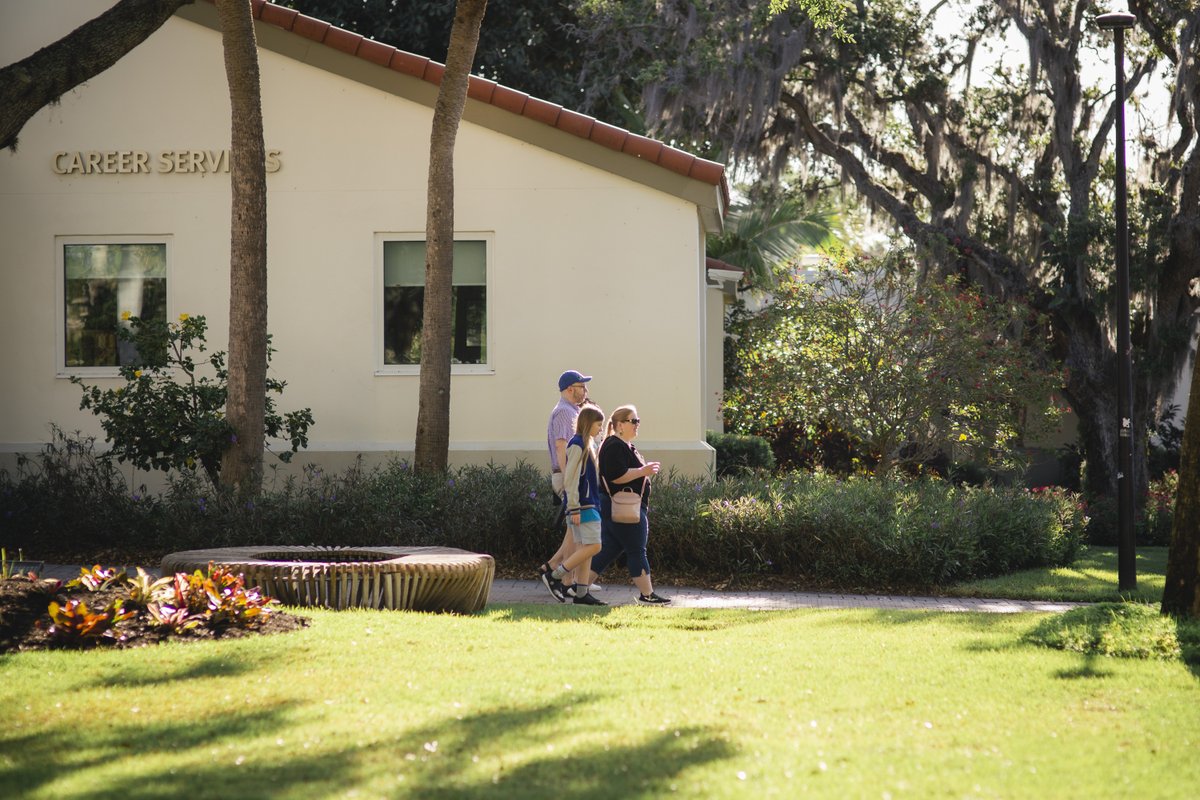 Congratulations to all who were accepted to Ringling College for the 2024-25 academic year! Accepted students can get a deeper look at Ringling College on April 6 and celebrate with us! If you're not registered yet, click the link to sign up. 👉ringling.edu/asd/