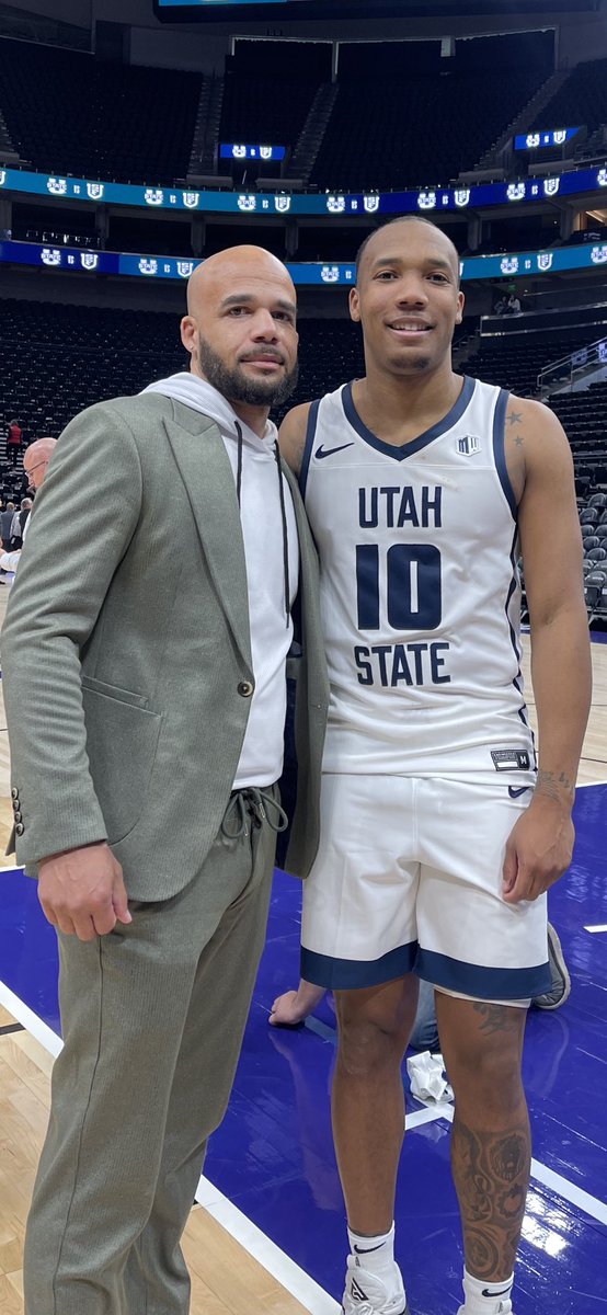 Signing off @dariusbrownii 1 offer to: 165 gms plyd 1622 career pts 826 asts (#38 alltime) 228 USU sngl szn rcrd 672 rbs 245 stls Mountain West 1st team Mountain West All Def Big Sky DPOY Big Sky 3rd tm Big West 2nd tm Big Sky Tournament Champ Mountain West Champ 💪🏽Results!