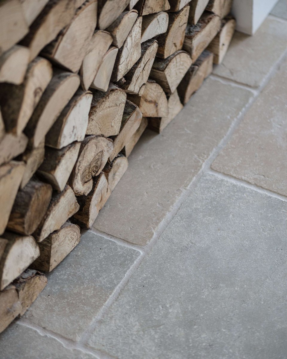 Our winter #sale is still on – including this beautiful Keynes Mix #Limestone! A union of both warm beiges and cool greys, this #tile is a perfect fit for neutrally #decorated spaces. beswickstone.co.uk/Keynes-Mix