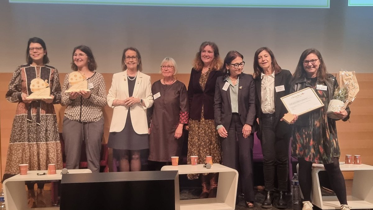 Printemps de la petite enfance.
Table ronde 3: le réflexivité professionnelle.échanges croisés professionnels, chercheurs, gestionnaires.
Interview de S.Rayna auteure de »Petite enfance, l’atout nature.
Et enfin remise des coccinelles d’or prix organisé avec Label Vie.