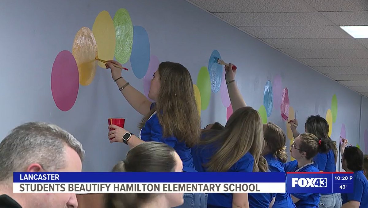"The Outreach to Teach project includes more than 300 aspiring teachers enrolled in college teacher preparation programs across the state. Students painted murals, hung artwork, and helped clean up Hamilton Elementary School."

Watch 📺
psea.muckrack.com/broadcast/save…