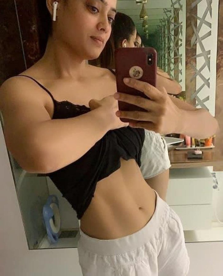 GJiPTyaWAAA3CZD?format=jpg&name=900x900