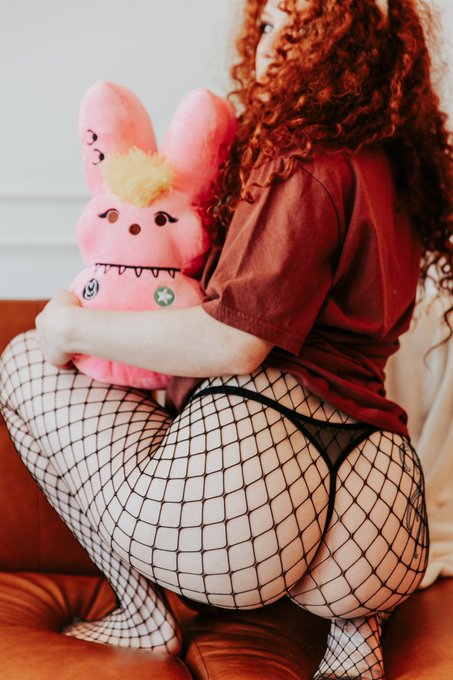 I am going to pass away if nobody gives me Cadbury cream eggs this year. https://t.co/oUxImTgUJn