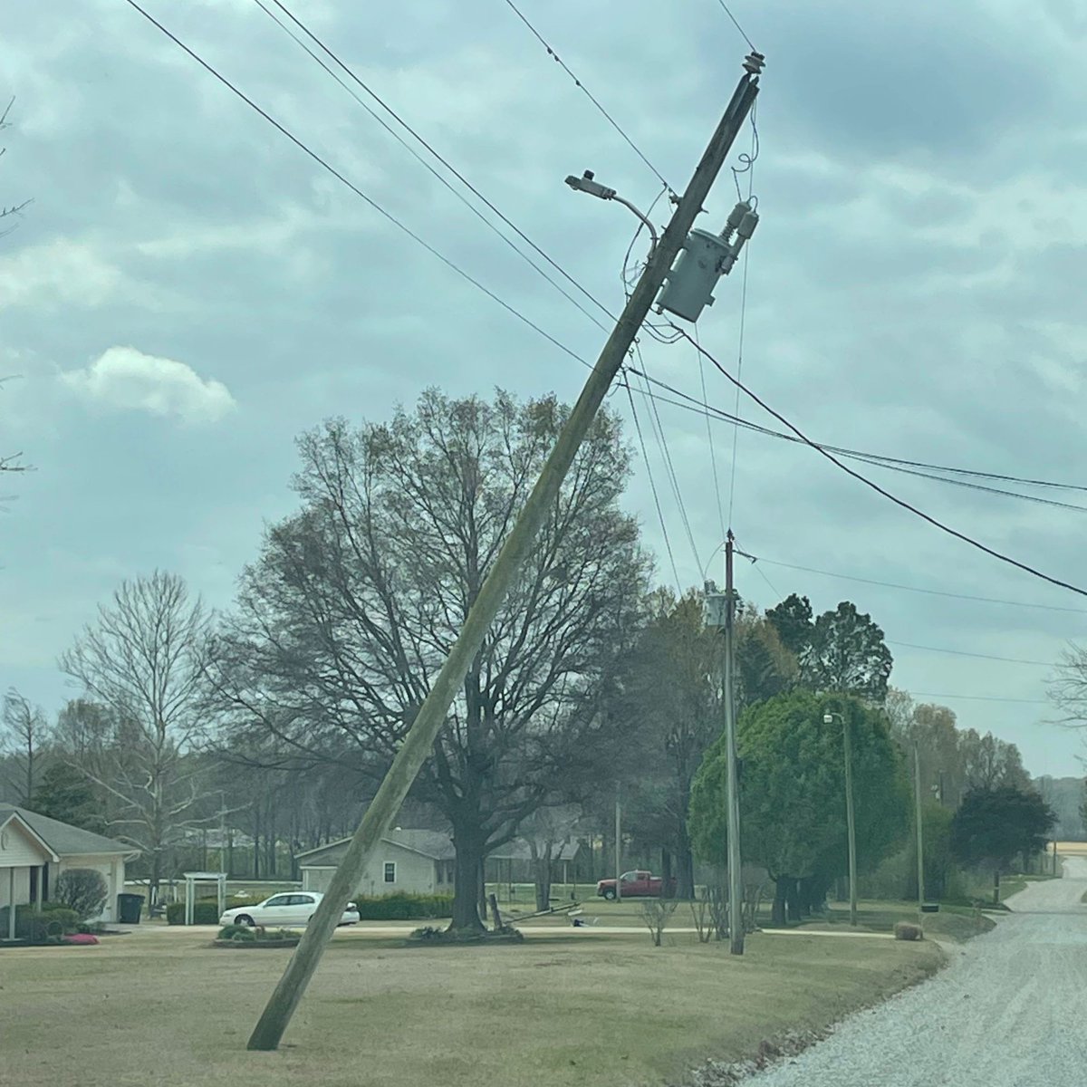 L👀ks a little crooked to us! Have no fear, we have crews out to assess &amp; repair wind damage throughout our territory.

Report outages or damage in SmartHub, by calling 888.771.7772, or texting OUT to 85700.