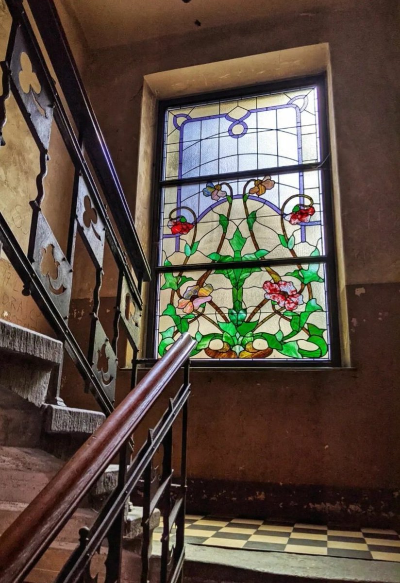 Art Nouveau stained glass window from c. 1910 in an old building in Krakow, Poland.

Pic: Forgotten Galicia