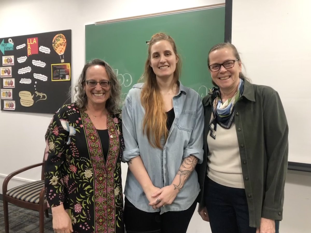 LoboLanguage's tweet image. Huge congratulations to lab member Eliza Forrest for defending their thesis on Friday! They passed with distinction following an amazing presentation!🎉