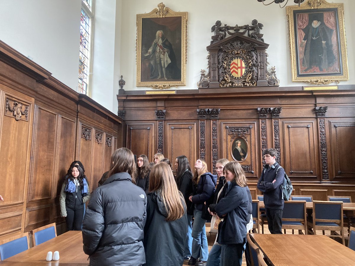 Taking a group of Year12s on an outreach trip to my old college. Hopefully planted a few aspirational seeds. Big thanks to the team at Clare - busting so many preconceptions about access to Oxbridge.