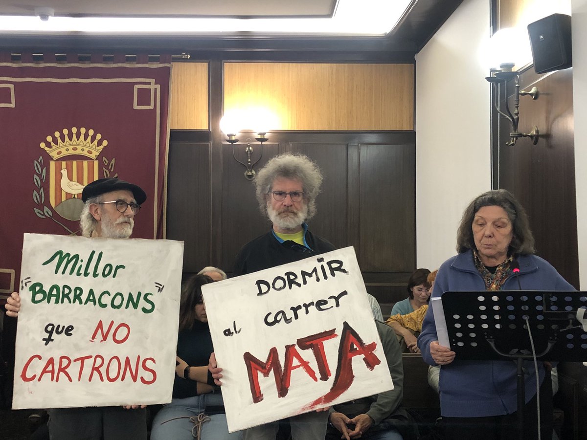 Tot el suport a l’entitat <a href="/LlarNingu/">Ningú Sense Llar Gramenet</a> que avui pren la paraula al #PleGramenet per tornar a demanar un alberg social a la ciutat. Una necessitat bàsica a #Gramenet!