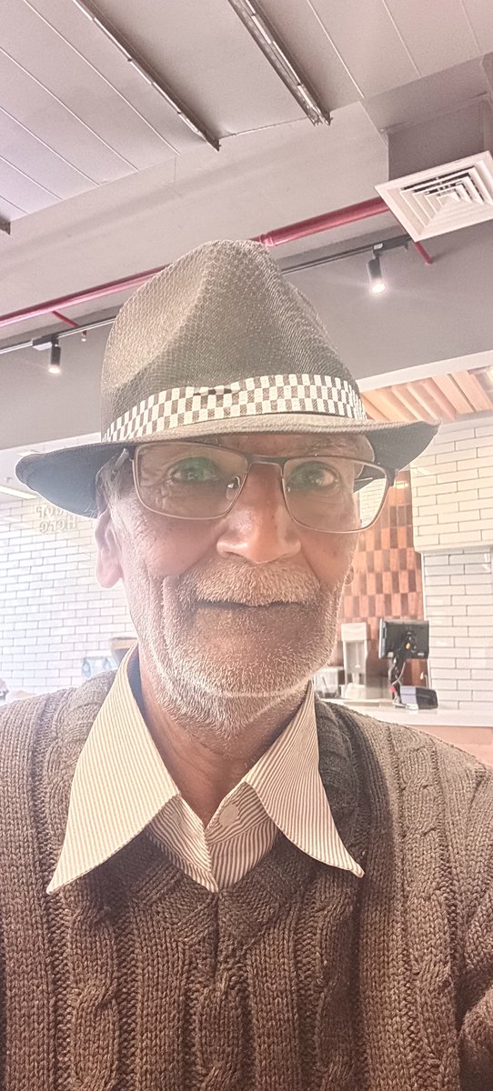 GoogleU32303's tweet image. I published a song on StarMaker, check out my singing now!
#Tauba Tumhare  (short ver.)#StarMaker #Duet Listen to... m.starmakerstudios.com/d/playrecordin…