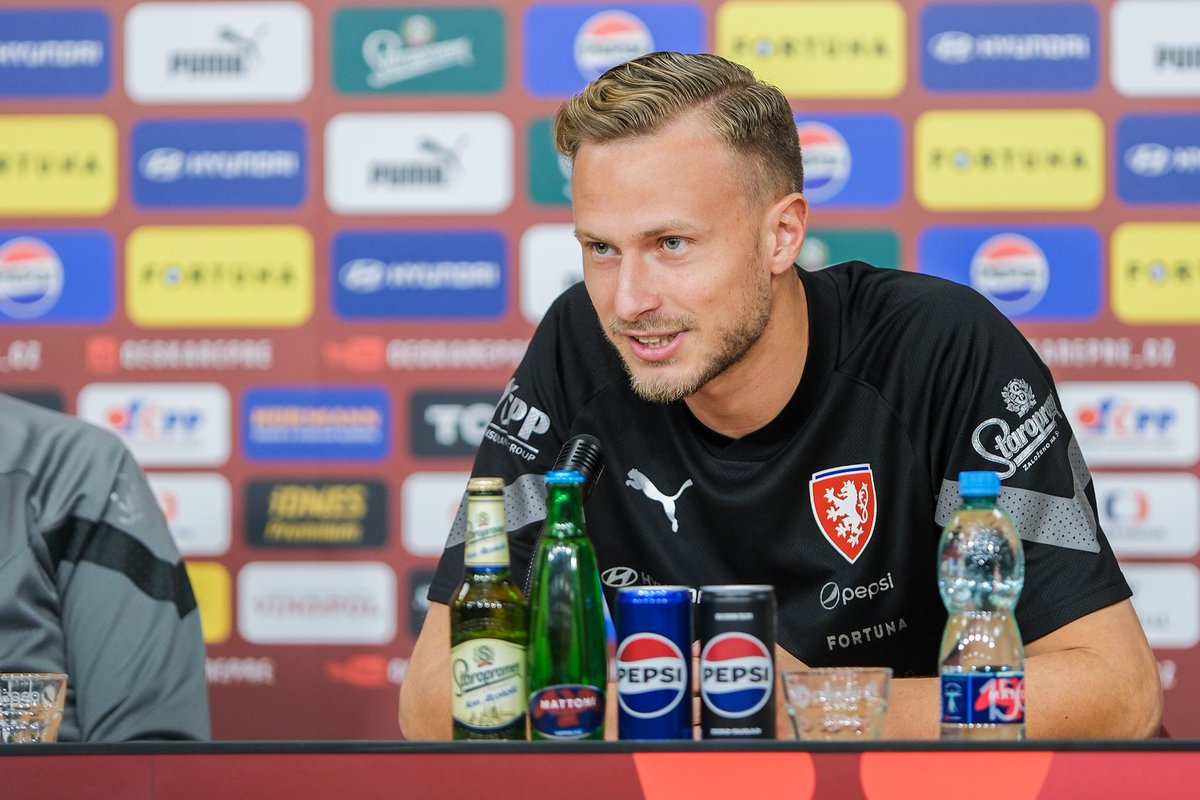 📸🎙️ Ivan Hašek and Antonín Barák at the pre-match press conference in Prague as the national team takes on Armenia on Tuesday evening.