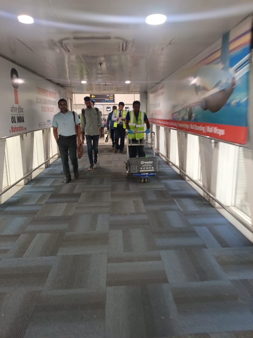 Today B.P.I. Airport, Bhubaneswar provided facilitation for the smooth transportation of 2 live organs: A heart to Kolkata in the flight of Air India Express and a liver to Mumbai in the flight of Indigo by creating a green channel.
#AAICares
@MoCA_GoI 
@AAI_Official 
@aairhqer