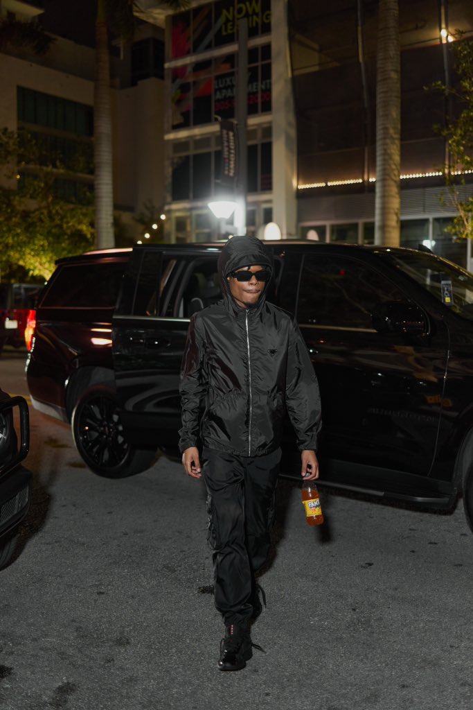 __NoLimitJon's tweet image. It cost for me to step, thousand on some new pradas, hop out fresh to death I look like a million dollars 😮‍💨
#LLMyTwin ❤️🖤