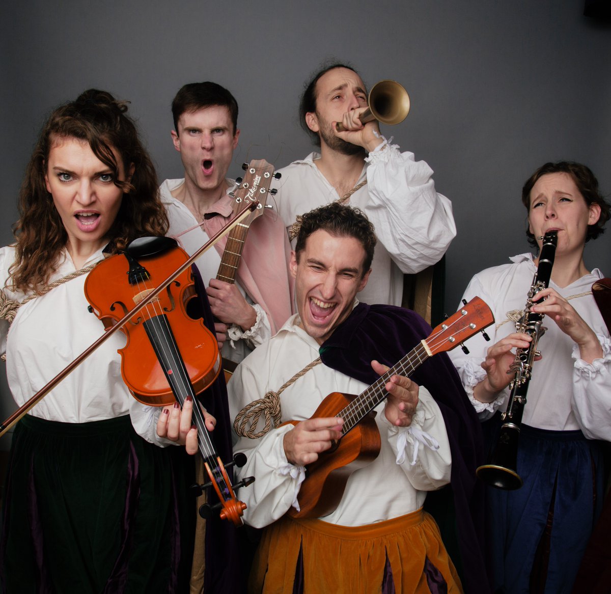 Rocking up to the long weekend like... Finish the Easter holiday with a bang by joining us for a bonkers night of Bard-based Bedlam at @TheHenChickens, Easter Monday @ 19:30! Grab your tickets now for an epic new improvised Shakespeare play: rb.gy/zazjjc