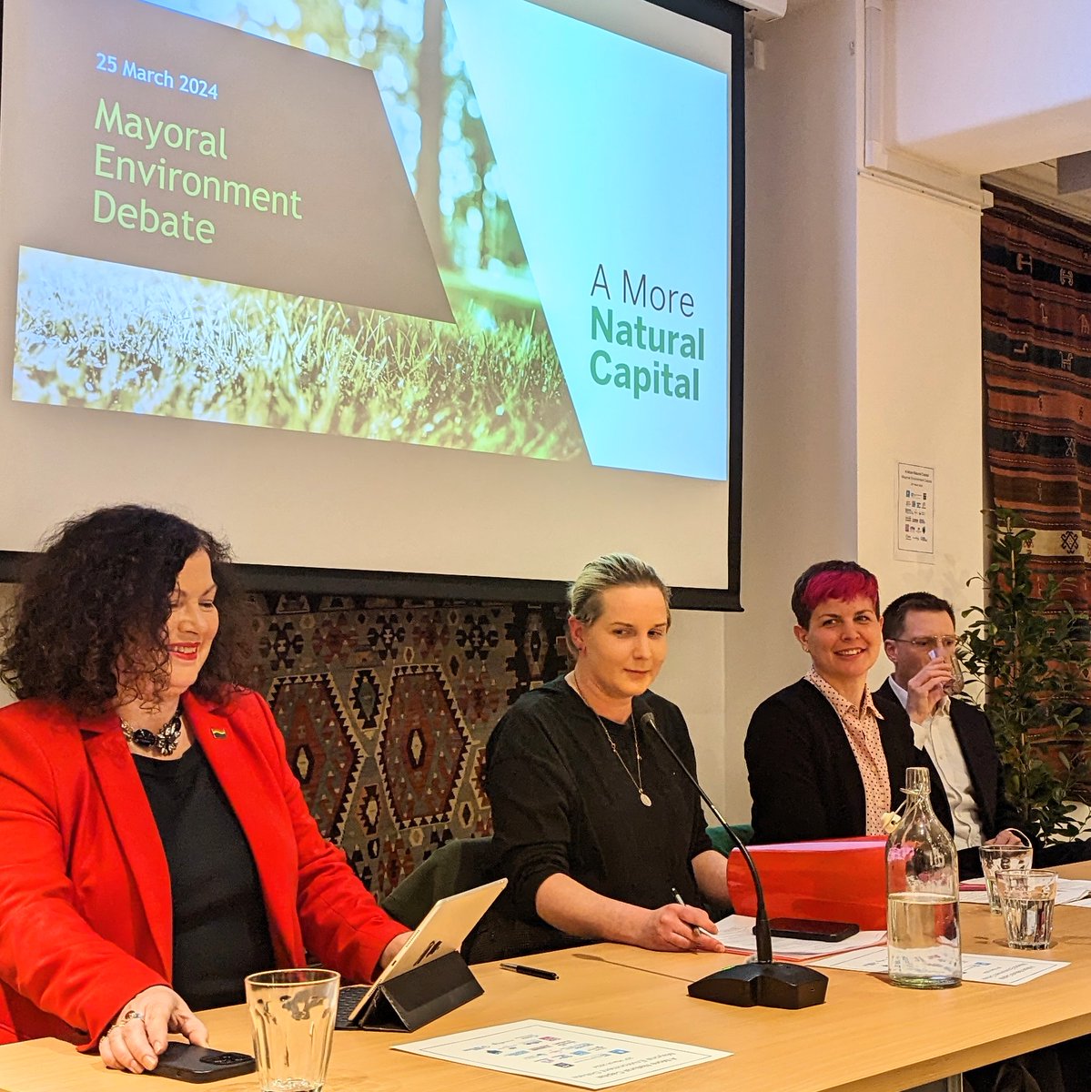 Live from the Mayoral Environmental Debate, four candidates and representatives of the main parties discussing how each campaign might make London greener, healthier, and wilder. #amorenaturalcapital #dolondondifferently #nationalparkcity