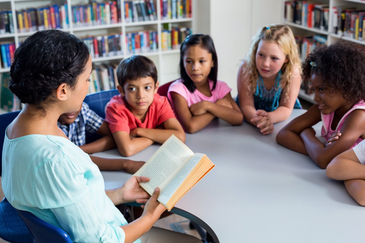 Check out @RELMidwest's blog on leveraging #students’ home language knowledge to support #literacy learning! 📚 Understanding language variation is key to effective literacy instruction, particularly for #MultiLingualLearners. Learn more: ies.ed.gov/ncee/rel/Produ…