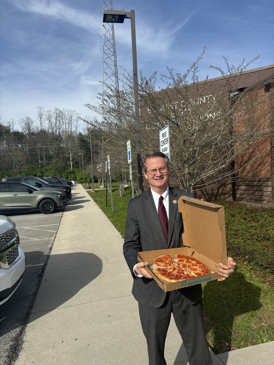 Tim Burchett tweet media