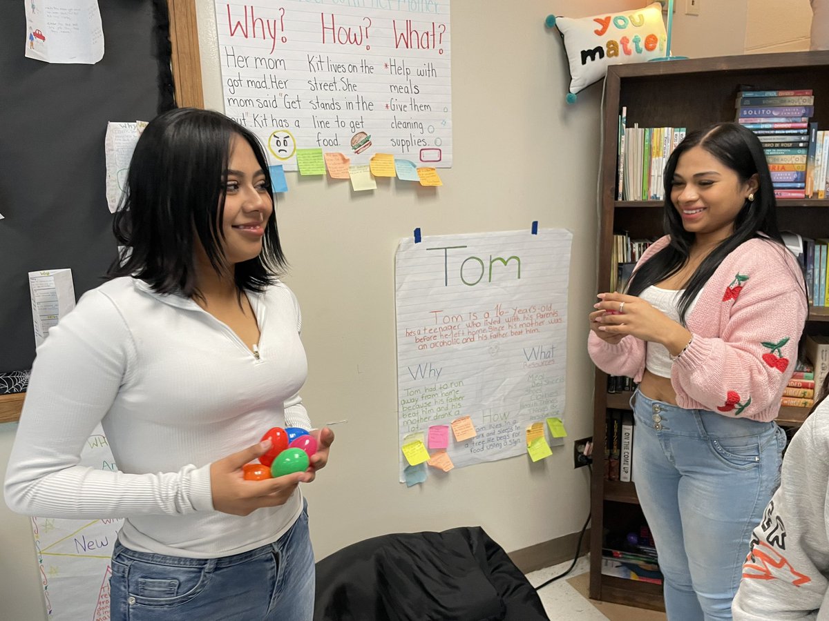 emilyfranESL's tweet photo. Push & Pull factors egg-hunt fun 🐰🥚
Essential question to answer this week— why do people leave their homeland?
We started by learning all about push & pull factor for migration— each egg was filled with phrases to sort into push & pull factors.
They also had 🍬🍫😏 #Weblife https://t.co/yhfUIRr0Vp