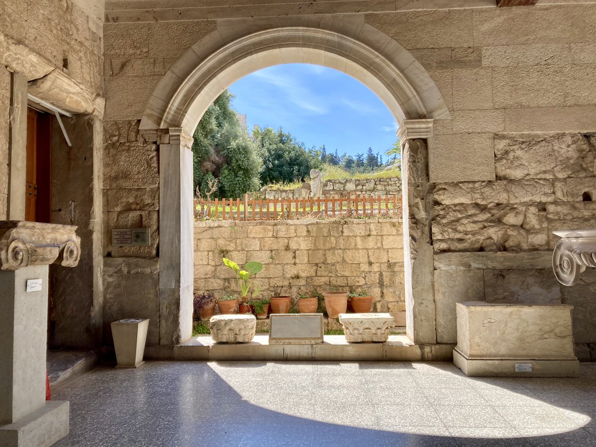 ben89661370's tweet image. Hmmmm. I like this #doorway #Athens