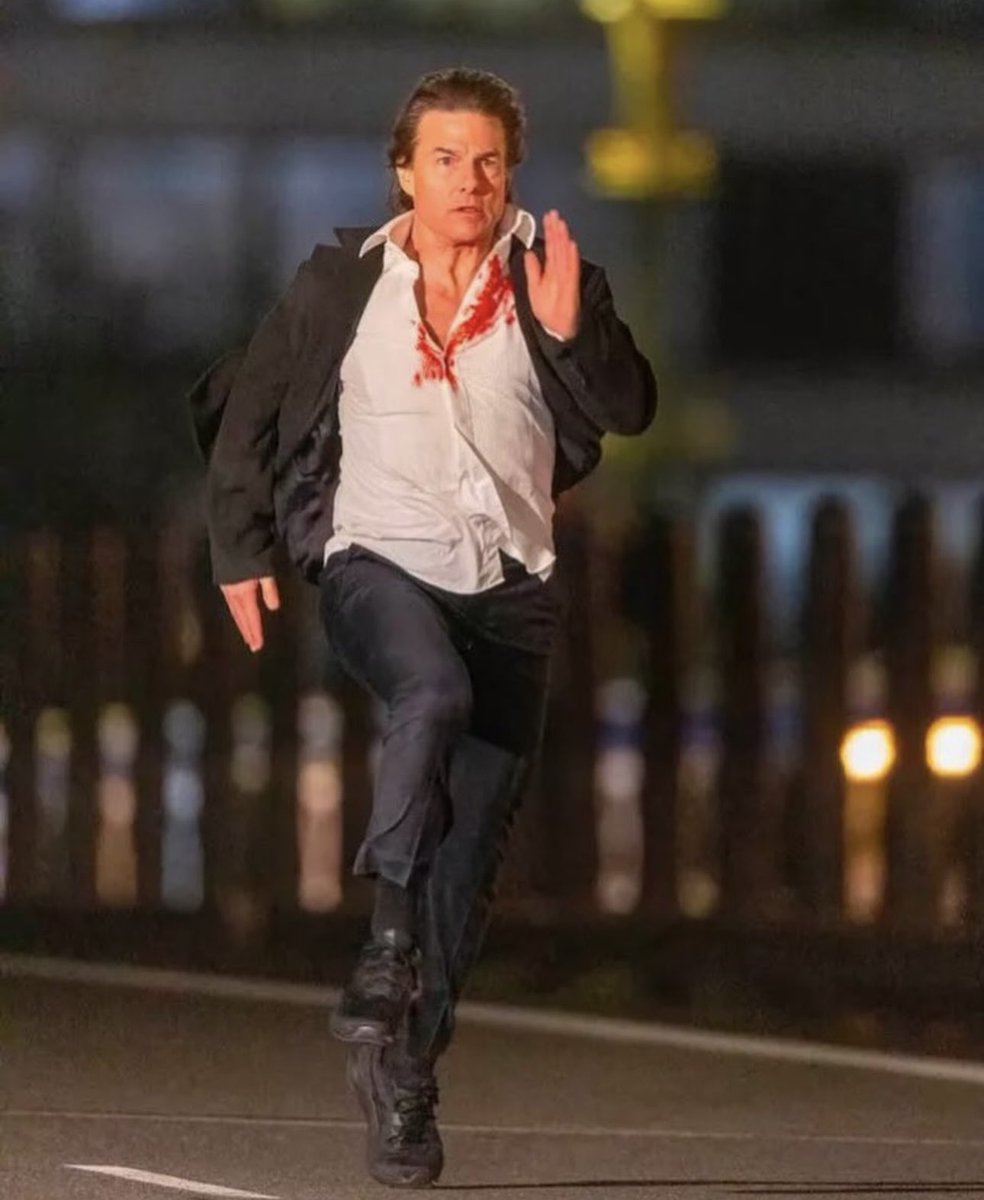 SagaMultiverse's tweet photo. New Mission Impossible 8 set video shows Tom Cruise running on highway https://t.co/rWIPYLnrrh