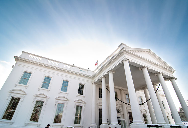 Part of the #BidenCancerMoonshot, the White House hosted a roundtable last week that @BizGrpHlth was proud to attend. Read our latest blog for insights from the meeting and resources for advancing knowledge on cancer prevention and care. okt.to/HwgNDI