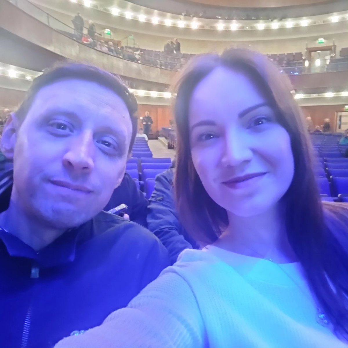 heather_cassim's tweet photo. Date night 🎉
#thefastshow #thefastshowlive #sheffieldcityhall @ArabellaWeir @monstroso https://t.co/fBcA3nIDiM