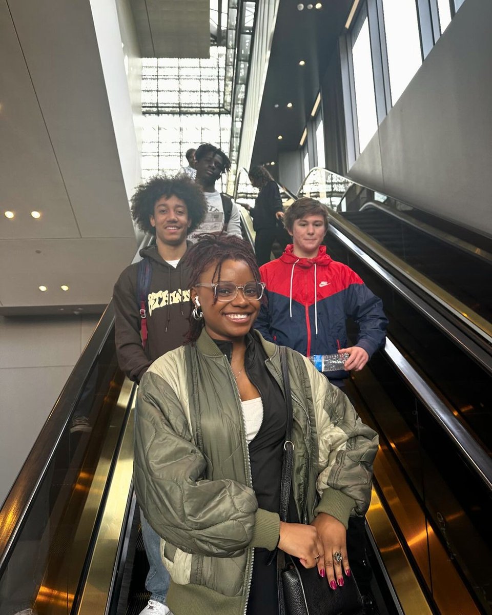 S/O to Ms. Tuttle who took her AP African American Studies class to Washington D.C. over Spring Break! Black history is American history. ✈️ 🌸 🇺🇸