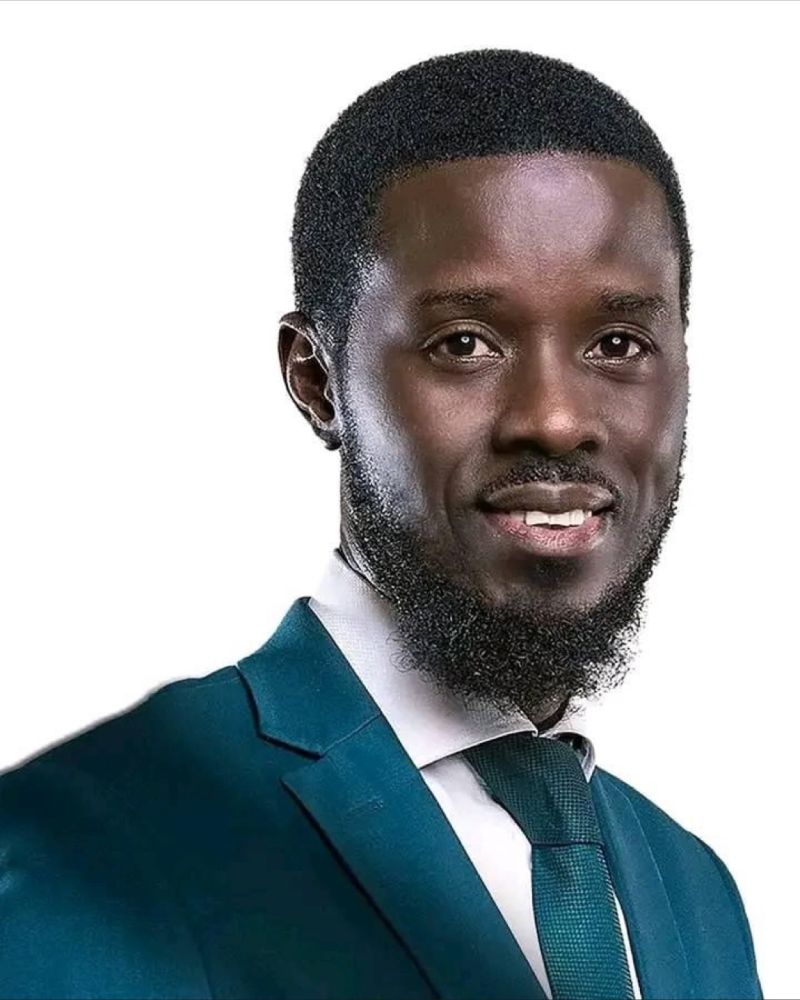 Félicitations au peuple sénégalais qui vient de prouver à la face du monde sa maturité politique et démocratique. 
A Diomaye et son équipe de prouver au monde que le peuple sénégalais les mérite comme dirigeants.