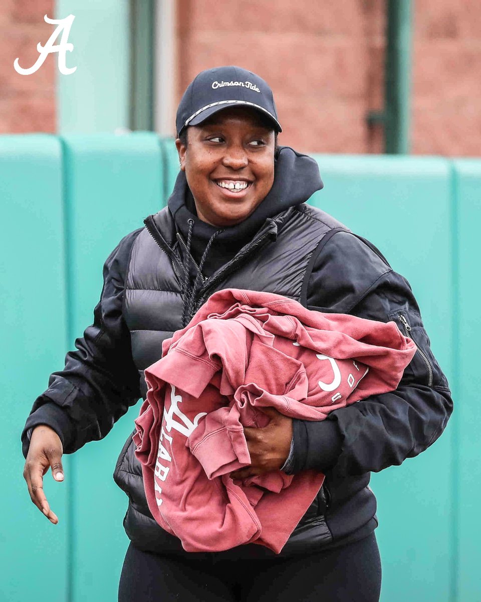 Happy National Athletic Training Month to our very own rockstar trainer Esi Atinkah! Thanks for everything you do to keep us healthy and happy! #Team28 #RollTide