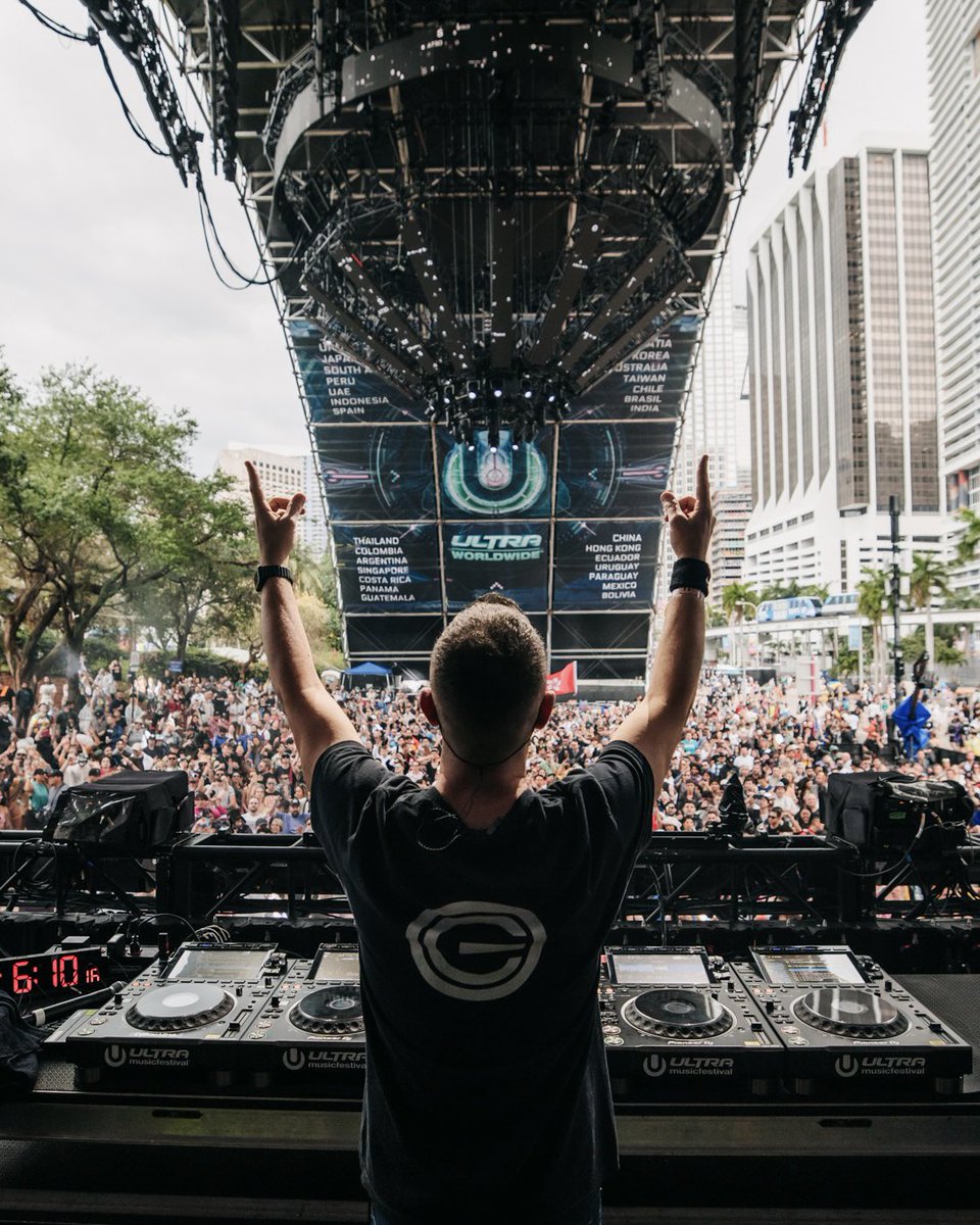 GOttaviani's tweet image. My set at the Worldwide stage hosted by @asotlive at @ultra Miami 2024 is live on my YouTube channel. 🙌 youtu.be/3b7qbMfF4fY?si…
📸 KilledWithKindness
#ultra #ultra2024 #ultramusicfestival #asot #astateoftrance