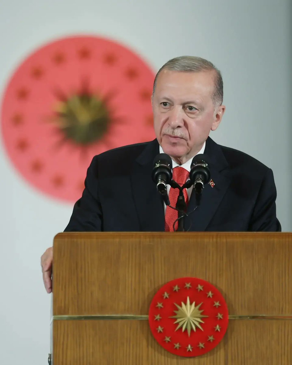 Cumhurbaşkanımız Sayın @RTErdogan'ın ev sahipliğinde bakım ve korunma altındaki çocuklarımızla iftar sofrasında buluştuk. Ramazan ayında çocuklarımızla bu özel sofrada buluşmak bizim için ayrı bir mutluluk kaynağı oldu.😊 Türkiye Yüzyılı’nı inşa edecek olan çocuklarımız bizim en…