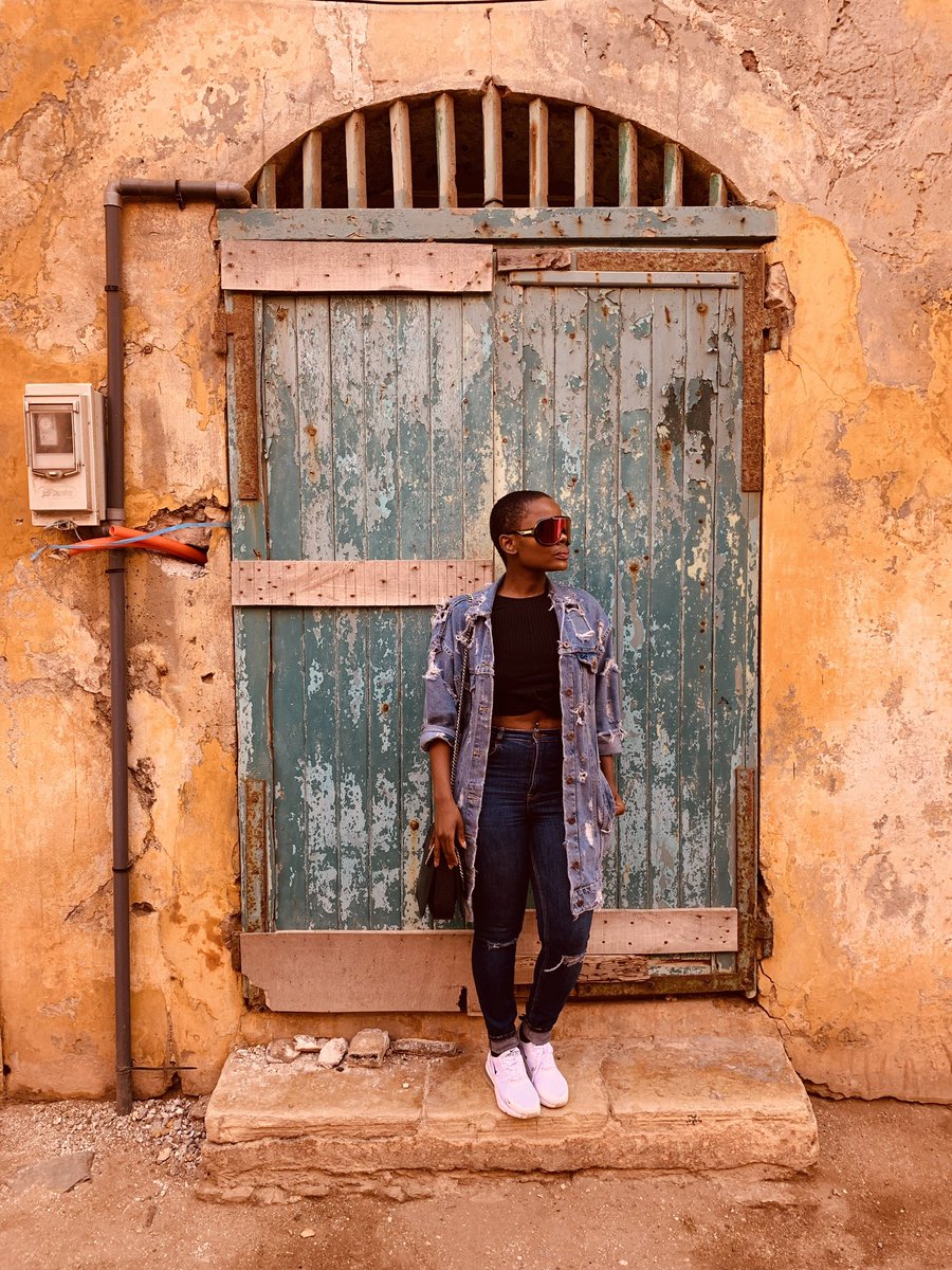 Reflecting on the atrocities of slavery is crucial for acknowledging historical injustices and moving towards a more just society. Reclaiming & writing the stories of Africans can help pave the way for a future of justice. Door of no return, Senegal 🇸🇳 . #RememberSlavery