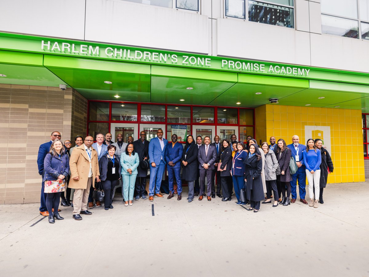 .@hczorg @wjwinstitute Inaugural Place-Based Education Design Fellowship, which includes 20 school district leaders who represent over 1.3 million students across the country, welcomed District leaders to Harlem last week! #PowerOfPlace