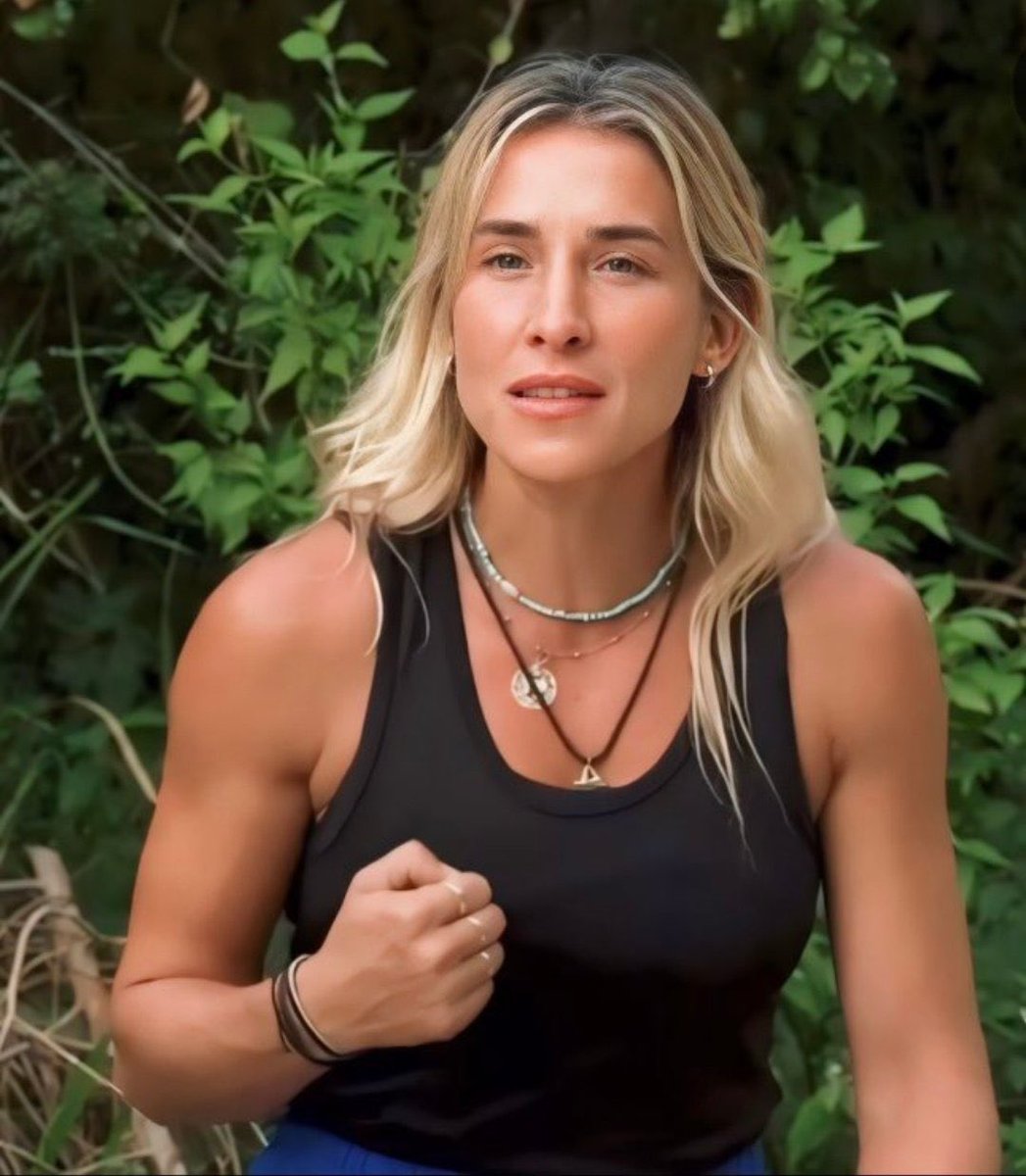 DimanArcana's tweet photo. Bir insanın gerçek kişiliğinin kazanırken değil, kaybederken ortaya çıktığının en açık örneği.. #survivorallstar2024 https://t.co/3ZDwgA3090