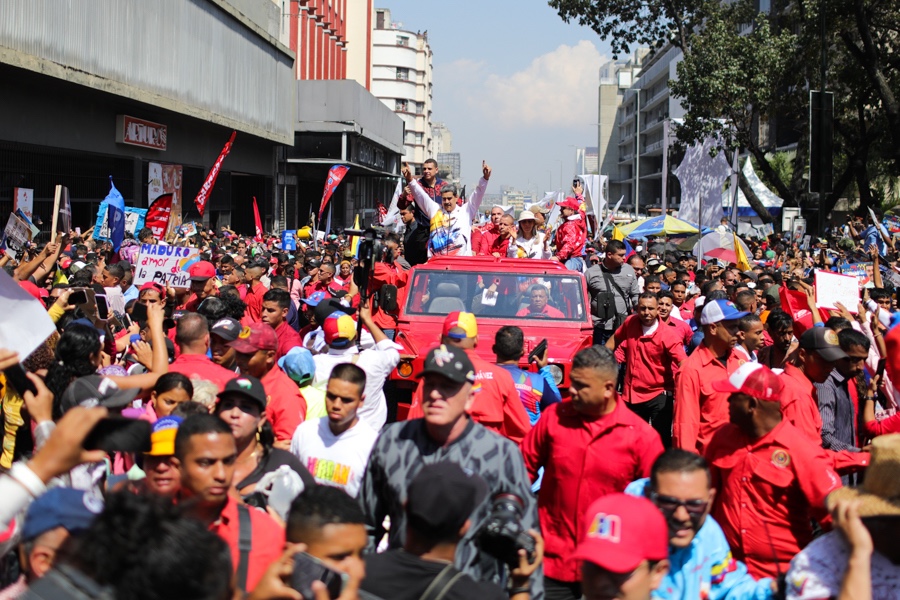 #EnVivo 📹 | 'Esta no es una elección de un color, de un nombre o de un hombre. Nosotros lo que vamos a elegir el 28 de julio es el derecho al futuro, el derecho a existir, el derecho a la vida, a la independencia, a tener Patria, porque nosotros si tenemos un proyecto de país,